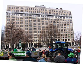 DuPont Bldg.jpg