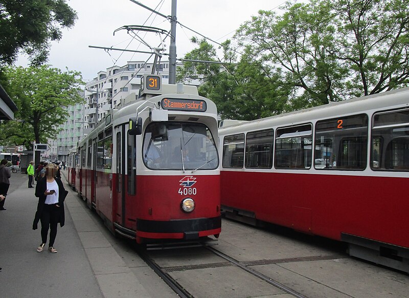 File:E2 4080 SL 31 Friedrich Engels Platz.jpg