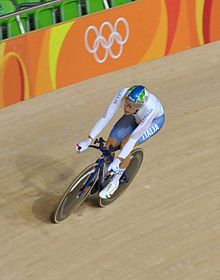 Elia Viviani in azione alle Olimpiadi di Rio 2016.