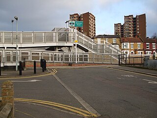 <span class="mw-page-title-main">Elverson Road DLR station</span> Docklands Light Railway station