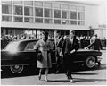 John Fitzgerald Kennedy et sa femme au départ de Dulles en 1962.