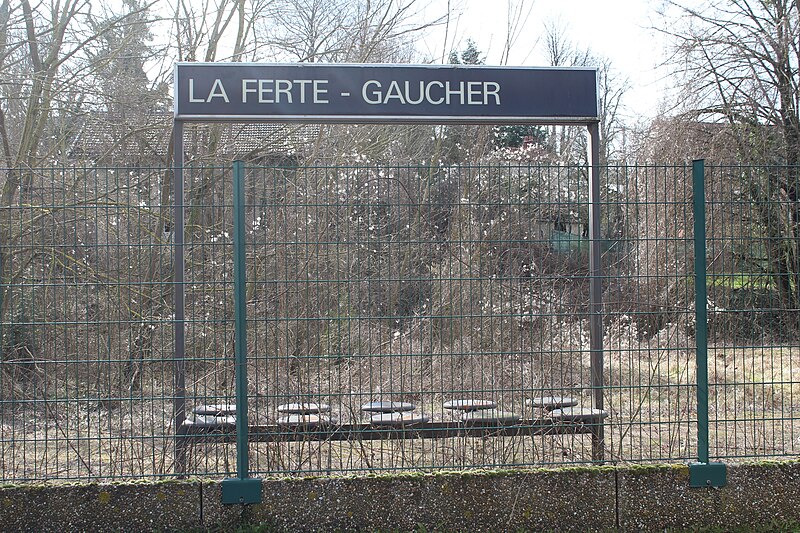 File:Gare Ferté Gaucher 12.jpg