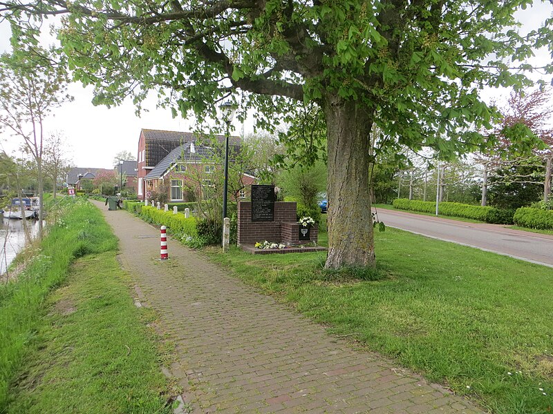 File:Garrelsweer Monument familie Cohen 07.JPG