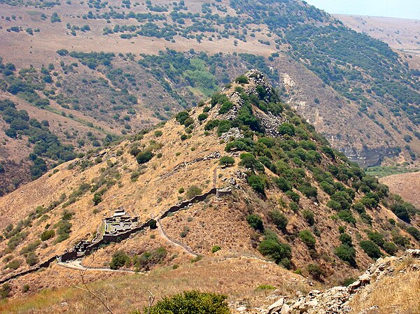 Ruins of the fortified city of Gamla, stake in the war between Aretas IV and Herod Antipas. (At the bottom, we can see the Lake of Tiberias.)