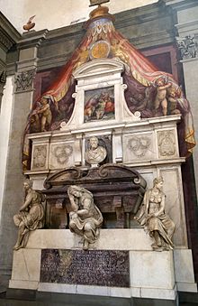 Sepulcro de Miguel Ángel diseñado por Vasari en la basílica de la Santa Croce de Florencia