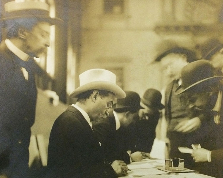 File:Gustav Scholer (1851-1928) signing death certificate for the General Slocum disaster on June 15, 1904.jpg