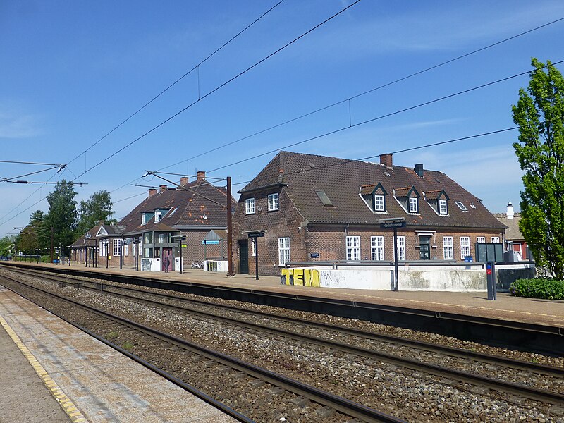 File:Hedehusene Station 16.JPG