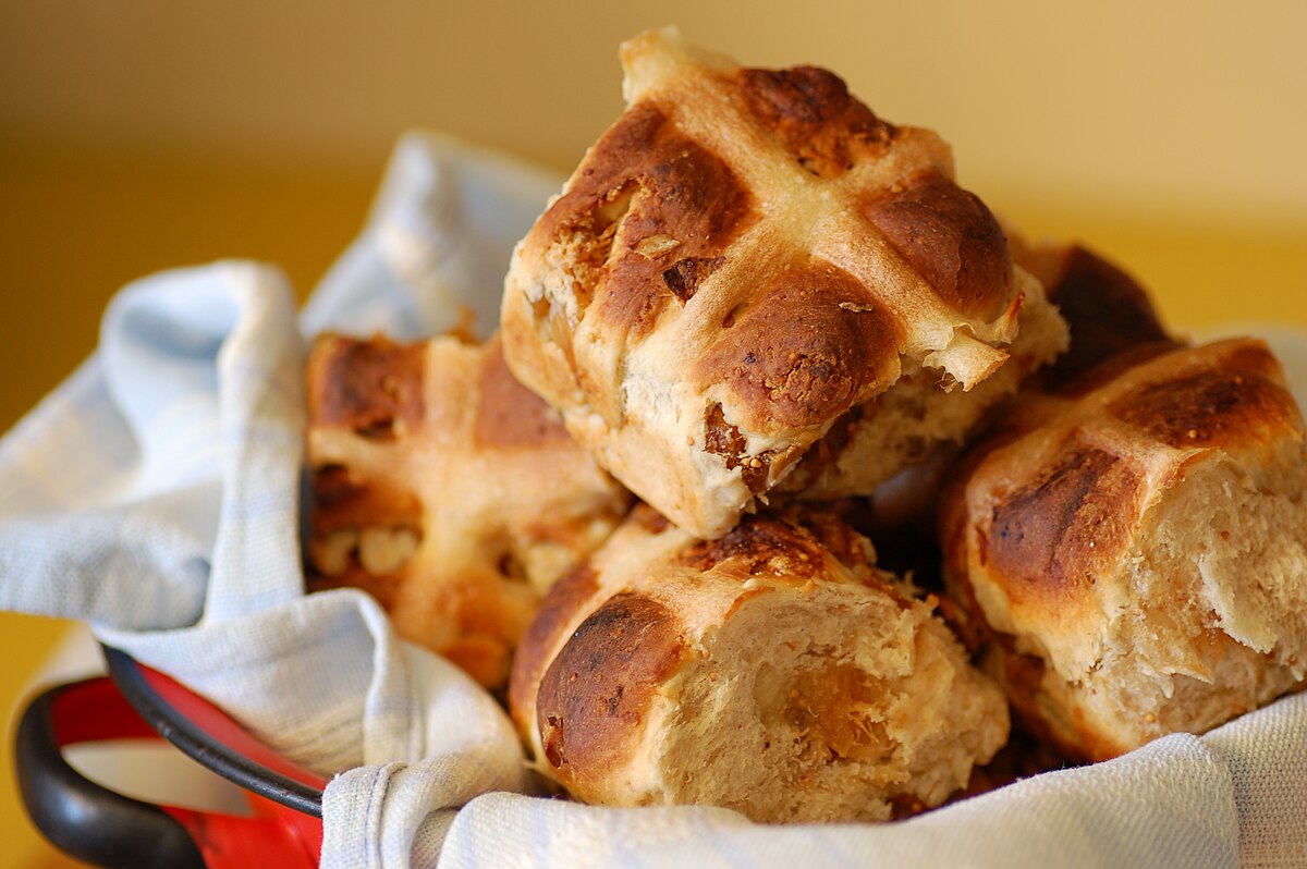 Hot cross bun - Wikipedia