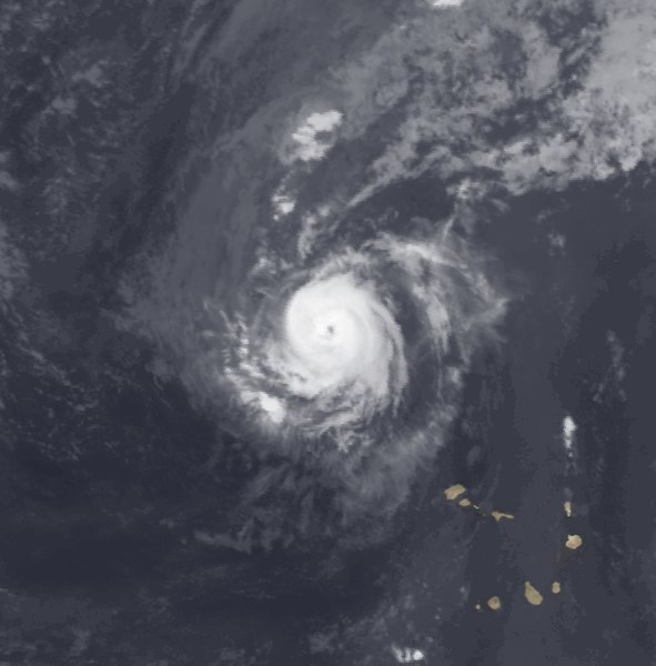 File:Hurricane Lisa 2010-09-24 2200Z.jpg