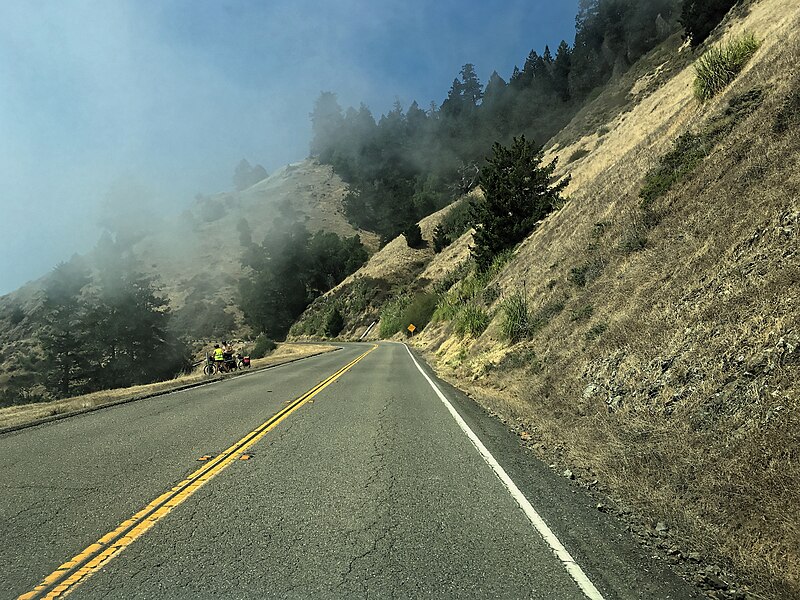 File:Hwy CA1 somewhere north of San Francisco 01.jpg