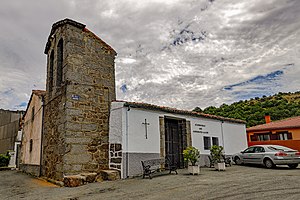 Iglesia parroquial del Espíritu Santo en La Hoya.jpg