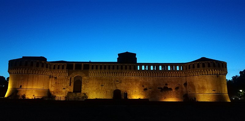 File:Imola Rocca Sforzesca l'ora blu.jpg