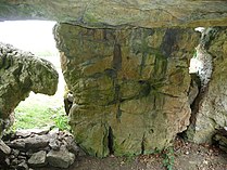 Interior of Tinkinswood burial chamber (geograph 2426697).jpg