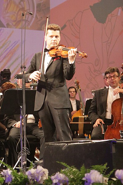 Violinist Julian Rachlin won the competition for Austria in 1988 and hosted in 1998.