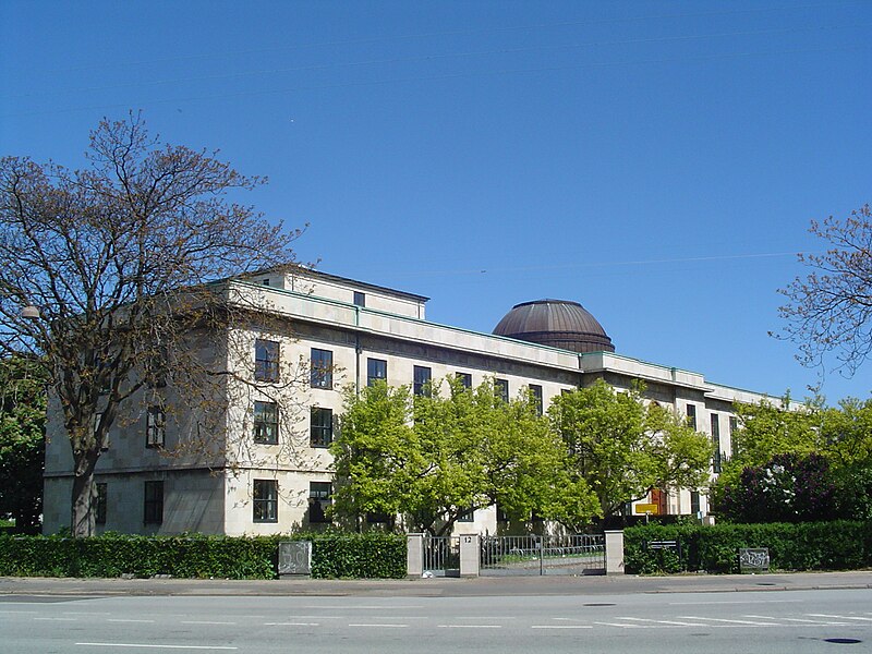 File:KU University Library.jpg