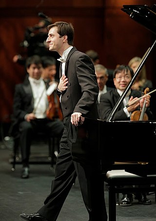 <span class="mw-page-title-main">Kenneth Broberg</span> American classical pianist (born 1993)