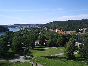 Kungälv, sedd från Fars hatt, den 4 juli 2006.JPG