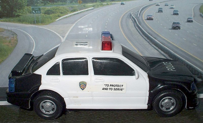 File:L087 Mercedes C-Class - USA California Highway Patrol (4125084952).jpg