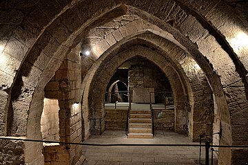 Arcadas góticas ( sótanos ayuntamiento de Lleida)