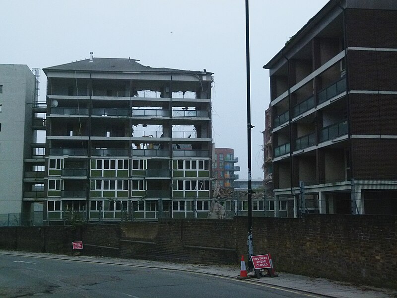 File:London-Woolwich, demolition Connaught Estate 07.jpg