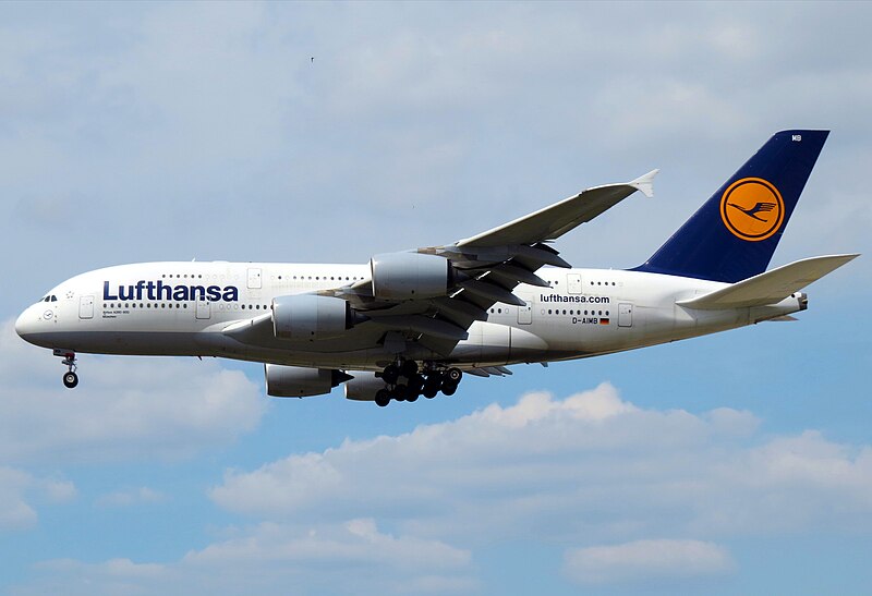 File:Lufthansa, Airbus A380-841, D-AIMB (14231884010).jpg