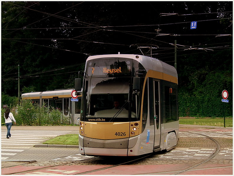 File:MIVB TRAM NO7 NEAR HEYSEL BRUSSELS BELGIUM JULY 2012 (7690462528).jpg