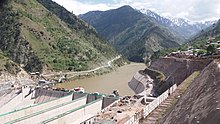 Hauptdammkörper - Neelum Jhelum Wasserkraftwerk.jpg