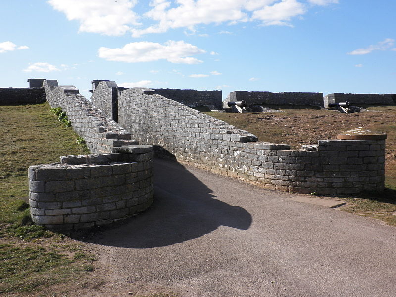 File:Main entrance, Berry Head fortifications - geograph.org.uk - 1753235.jpg