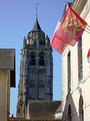 Mairie de Rugles et église Saint-Germain.jpg