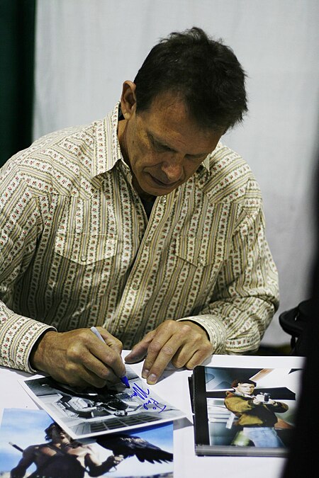 Marc Singer at Pittsburgh Comicon.jpg