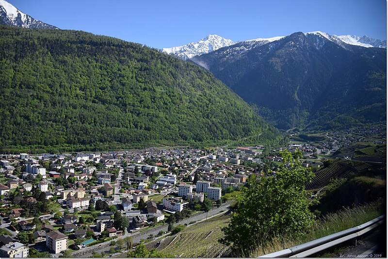 File:Martigny 350DSC 0512 (48597882856).jpg