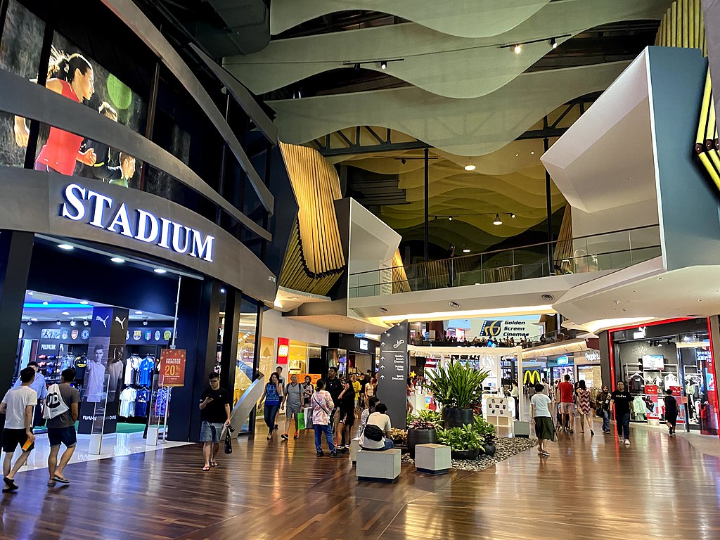 File:Mid Valley The Gardens Mall 2020 1.jpg - Wikimedia Commons