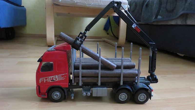 File:Model log truck (1).jpg