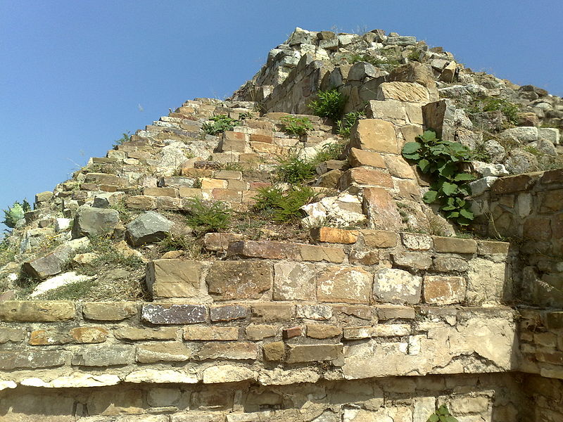 File:Monte Albán 22.jpg