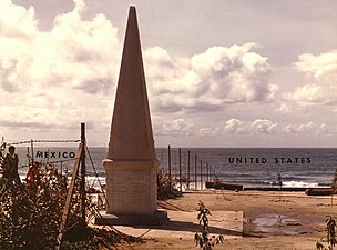 Monument marking the Initial Point of Boundary Between U.S. and Mexico (1974 photo).jpg