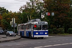 Moskovan raitiovaunu 6004 2012-08 Niztroll Novodevitšin luostariaukio