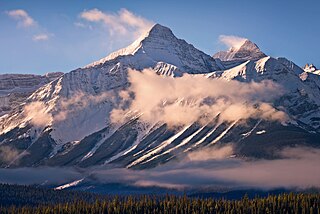 <span class="mw-page-title-main">Mount Outram</span> Mountain in Banff NP, Alberta, Canada