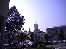 Vista della Piazza con Municipio