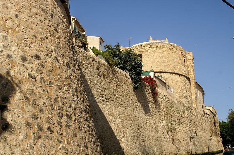 Archivo:Murallas de Villajoyosa 1.jpg