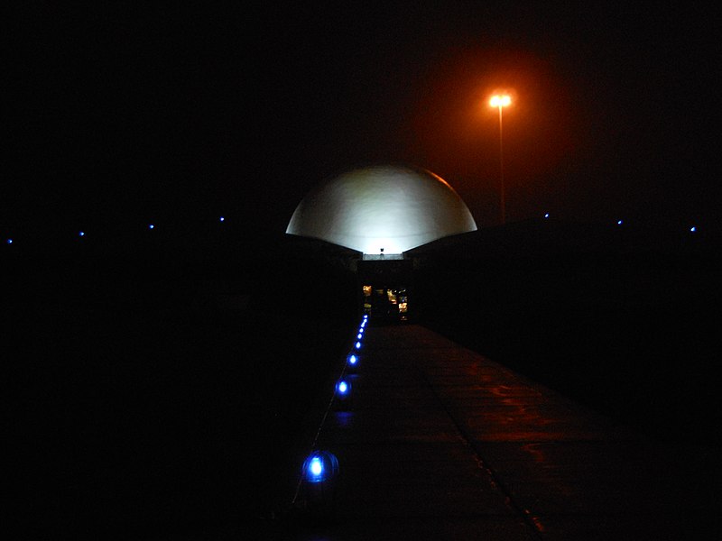 File:Neil Armstrong Air ^ Space Museum at night - panoramio.jpg