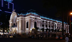 Nhà hát Thành phố Hồ Chí Minh về đêm