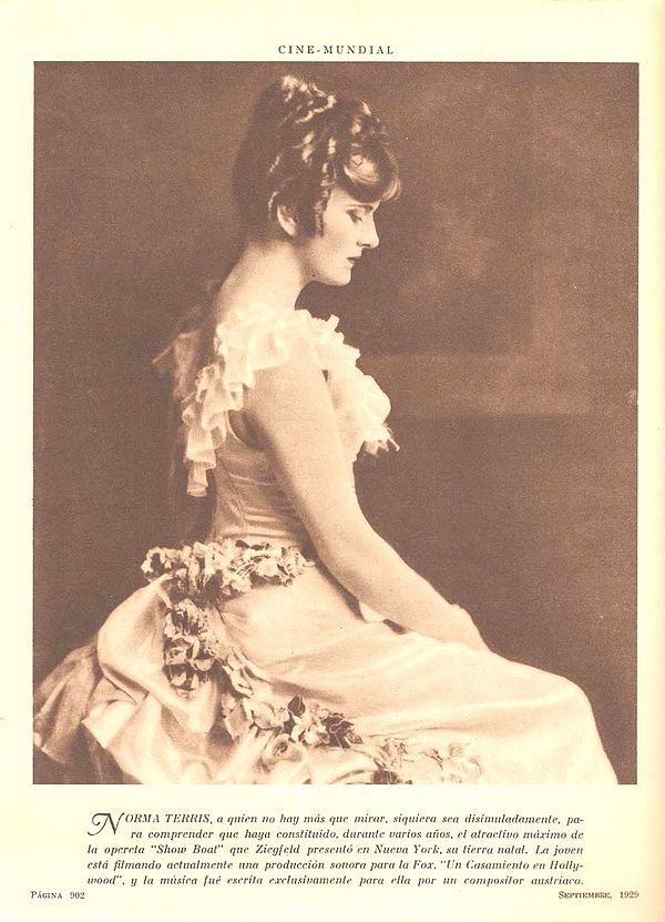 Norma Terris in 1929 in an advertisement for Un Casamiento en Hollywood, the Spanish version of Married in Hollywood