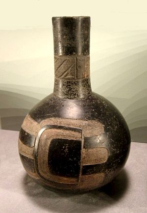 An Olmec-style bottle, reputedly from Las Bocas, 1100 - 800 BCE. Olmec-style bottle 1.jpg