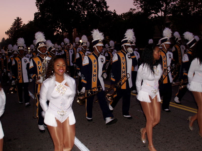 File:Orange Grove before Rose Parade 2009 (3160599747).jpg