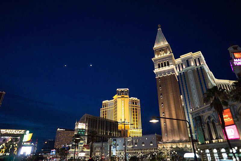 File:Pair of helicopters flying over Las Vegas Strip.jpg