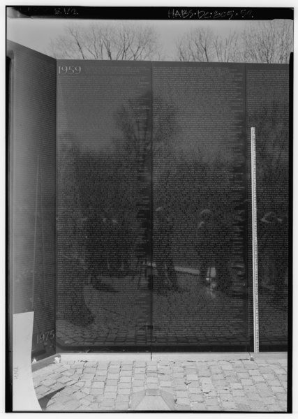 File:Panels 1E and 2E. - Vietnam Veterans Memorial, West Potomac Park, Washington, District of Columbia, DC HABS DC,WASH,643-52.tif
