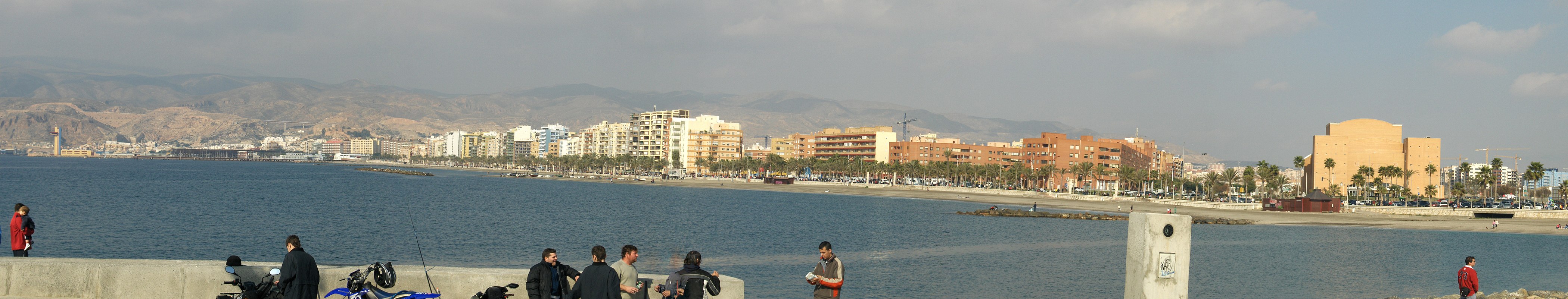 Panorama de la costa de Almería.