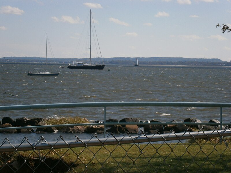 File:Perth Amboy waterfront Raritan Bay.jpg