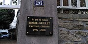 Thumbnail for File:Plaque pour Alain Robbe-Grillet.jpg