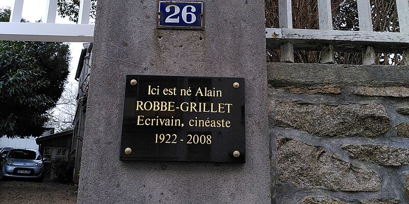 File:Plaque pour Alain Robbe-Grillet.jpg